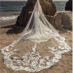 Kittychen veil